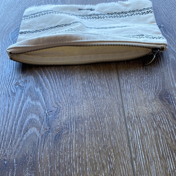 Madewell Cloth Pouch - Picture 4 of 5